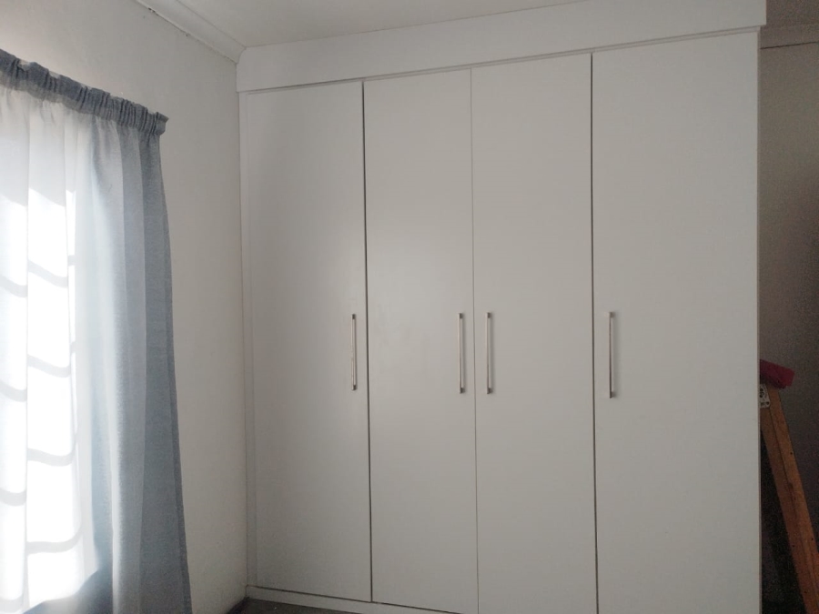 To Let 2 Bedroom Property for Rent in Hartbeesfontein AH Gauteng