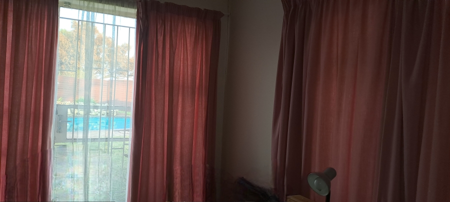 4 Bedroom Property for Sale in Lodeyko Gauteng