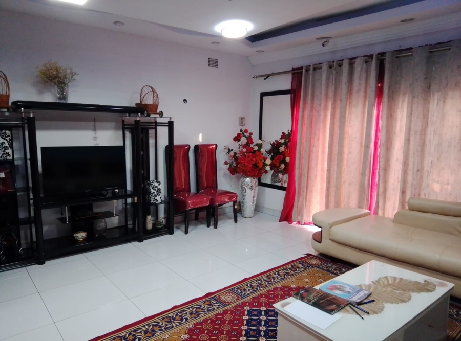 4 Bedroom Property for Sale in Petersfield Gauteng