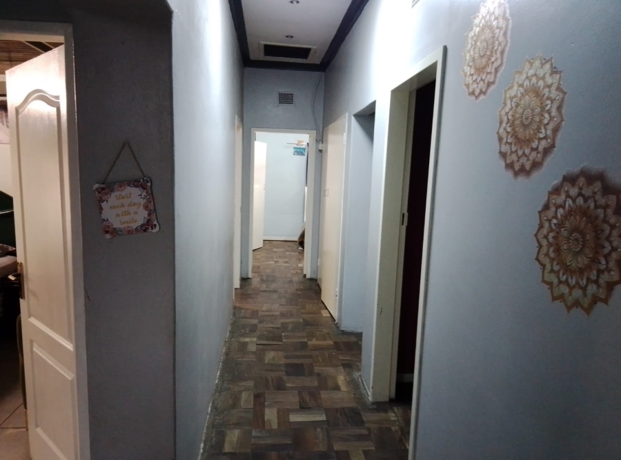 4 Bedroom Property for Sale in Petersfield Gauteng