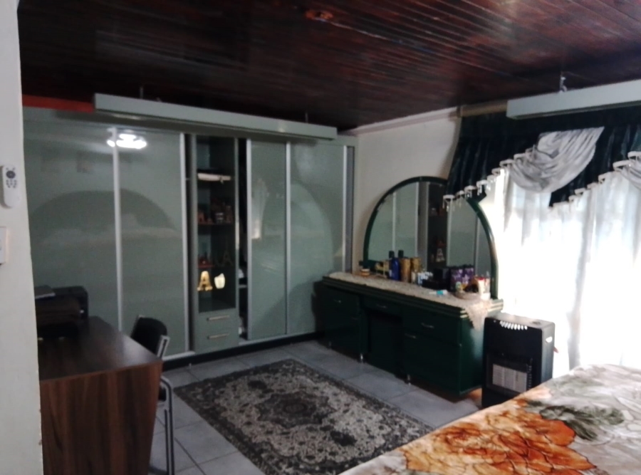 4 Bedroom Property for Sale in Petersfield Gauteng