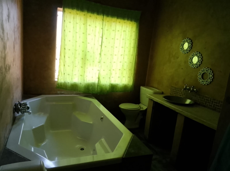 4 Bedroom Property for Sale in Petersfield Gauteng