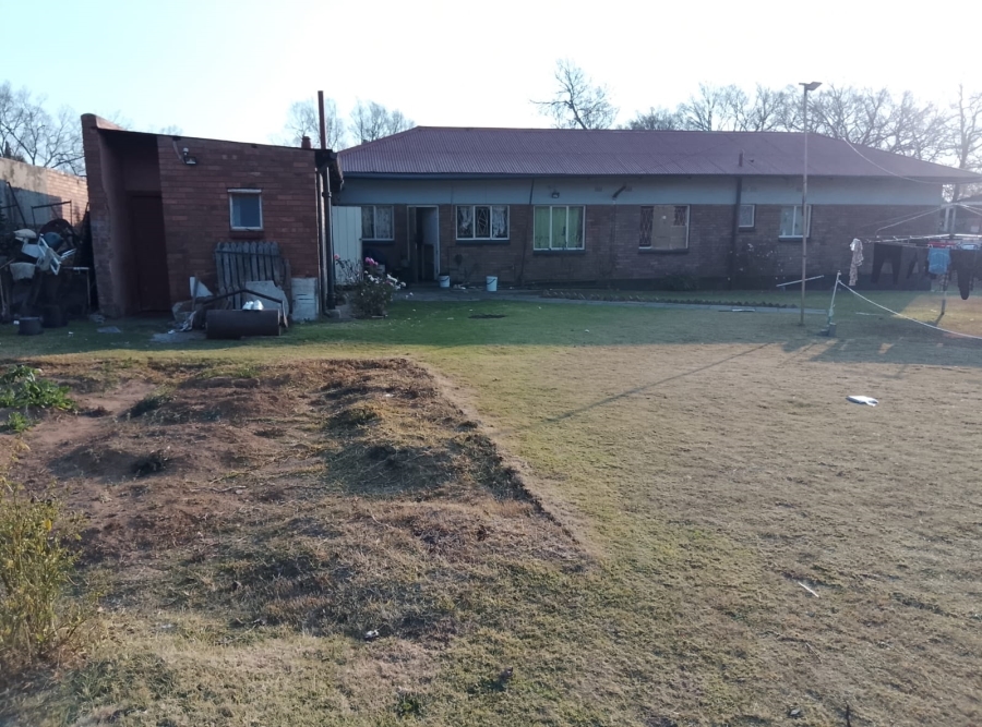 4 Bedroom Property for Sale in Petersfield Gauteng