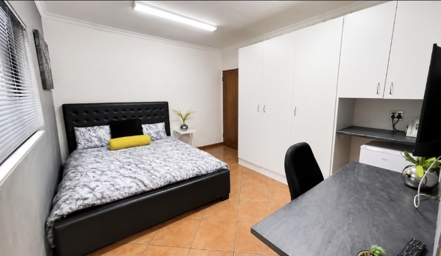 6 Bedroom Property for Sale in Kenmare Gauteng