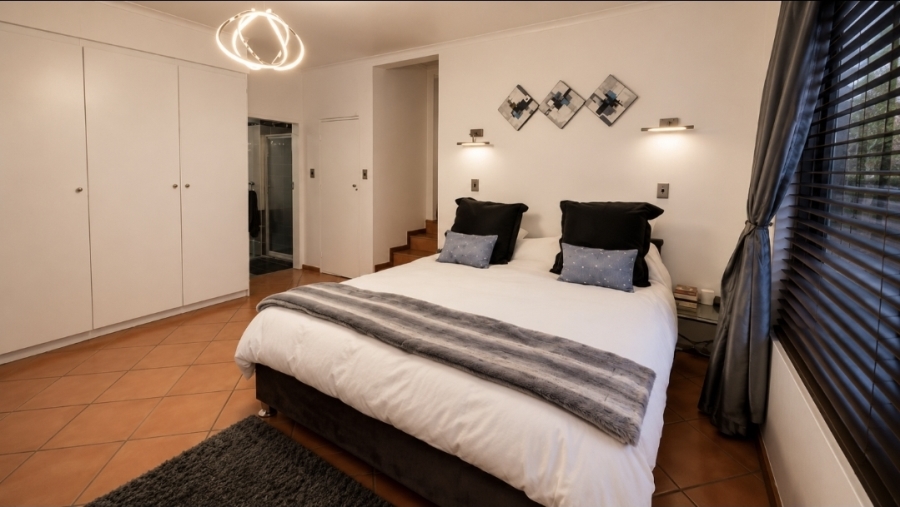 6 Bedroom Property for Sale in Kenmare Gauteng