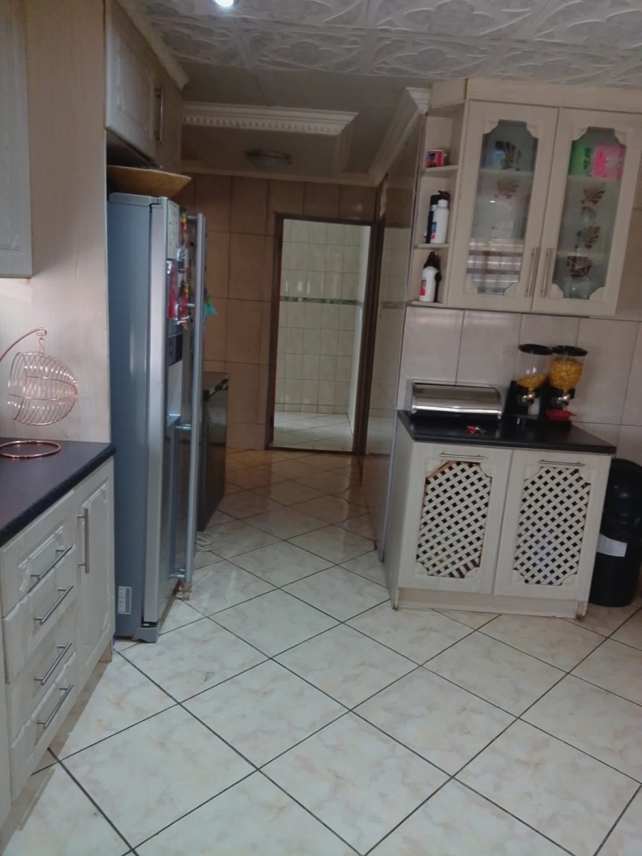 4 Bedroom Property for Sale in Karenpark Gauteng