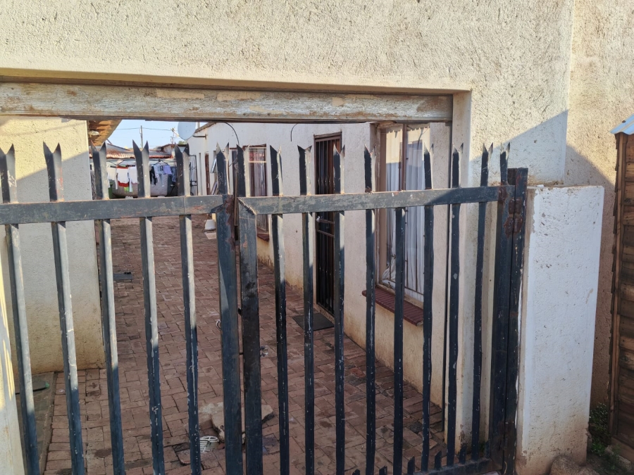 10 Bedroom Property for Sale in Soshanguve East Ext 6 Gauteng