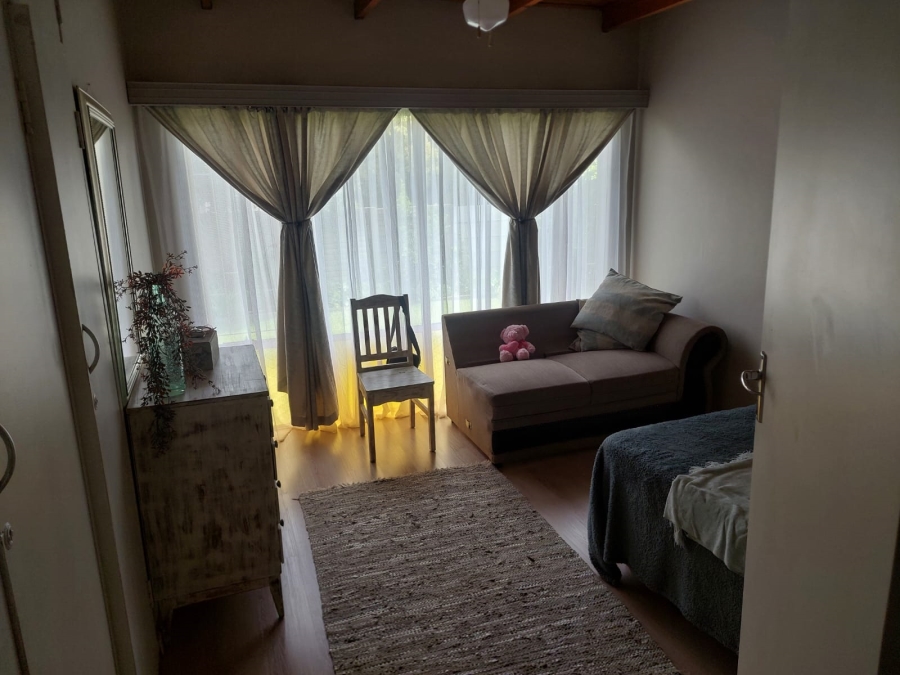 4 Bedroom Property for Sale in Dorandia Gauteng