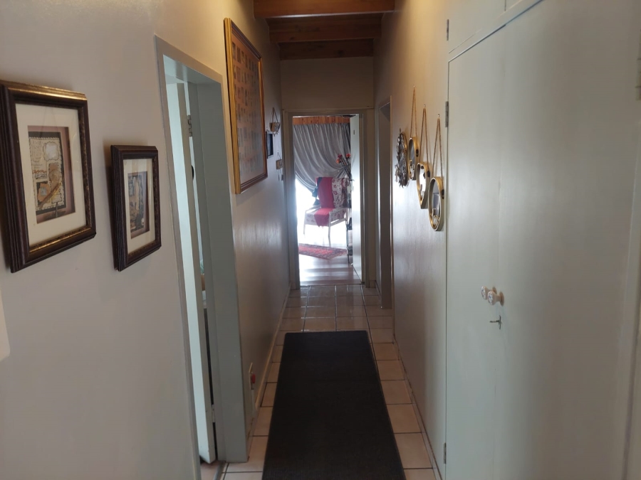 4 Bedroom Property for Sale in Dorandia Gauteng