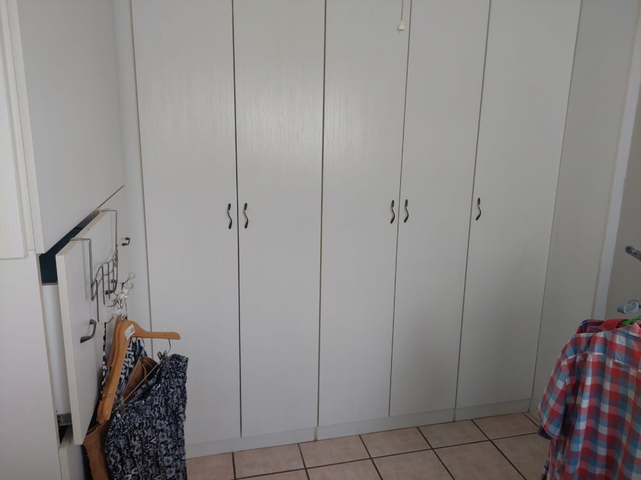 4 Bedroom Property for Sale in Dorandia Gauteng