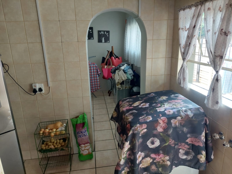 4 Bedroom Property for Sale in Dorandia Gauteng