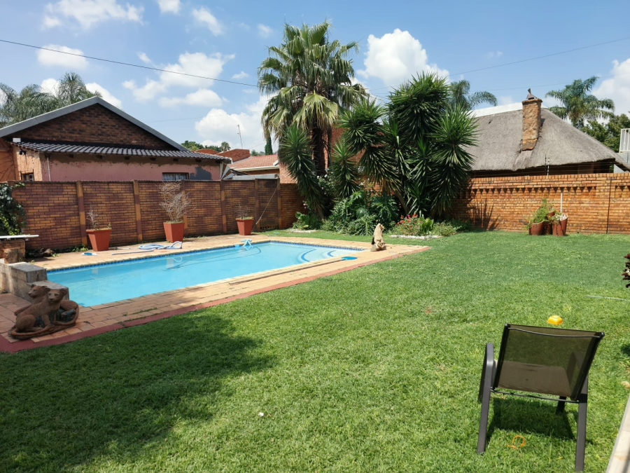 7 Bedroom Property for Sale in Amandasig Gauteng