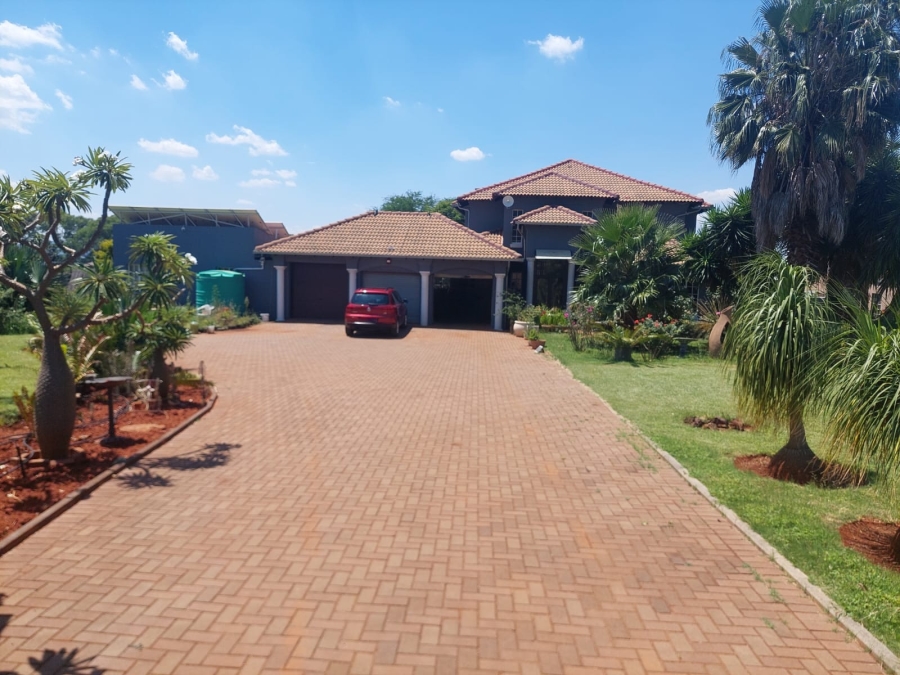 4 Bedroom Property for Sale in Strydfontein A H Gauteng
