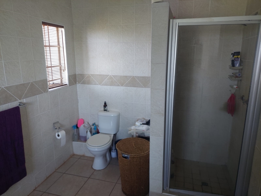 4 Bedroom Property for Sale in Strydfontein A H Gauteng