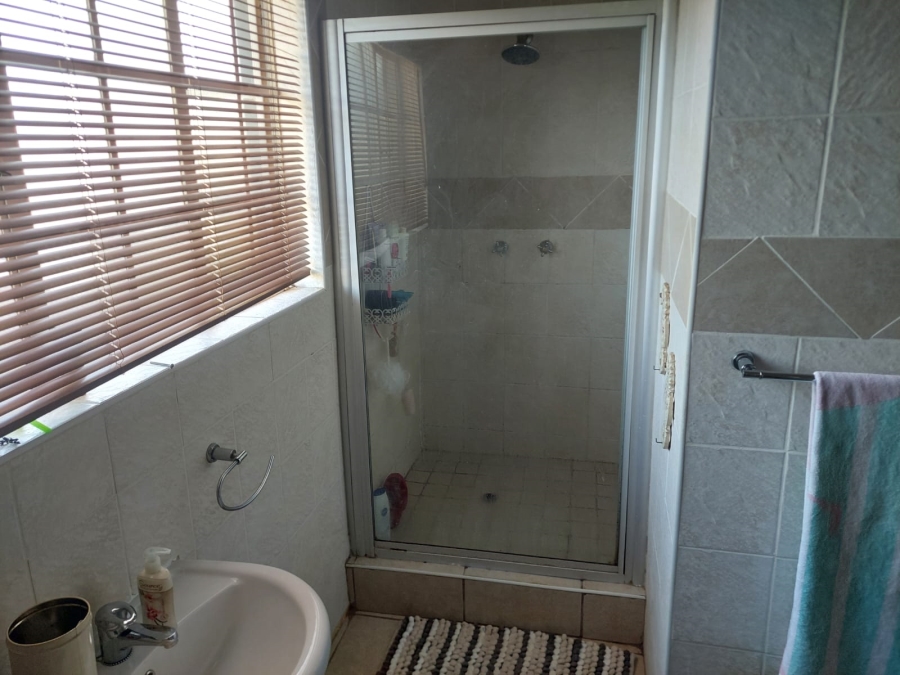 4 Bedroom Property for Sale in Strydfontein A H Gauteng