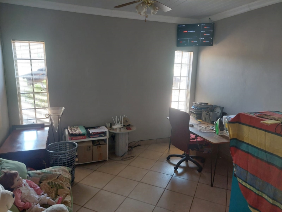 4 Bedroom Property for Sale in Strydfontein A H Gauteng