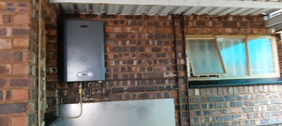 4 Bedroom Property for Sale in Dorandia Gauteng