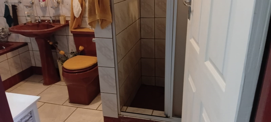 4 Bedroom Property for Sale in Dorandia Gauteng