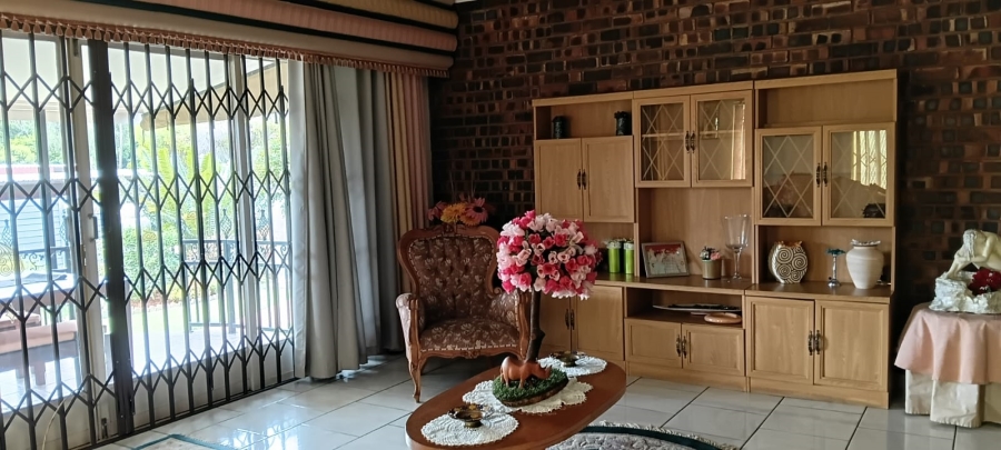4 Bedroom Property for Sale in Dorandia Gauteng
