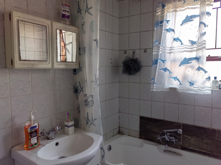 2 Bedroom Property for Sale in Vorna Valley Gauteng