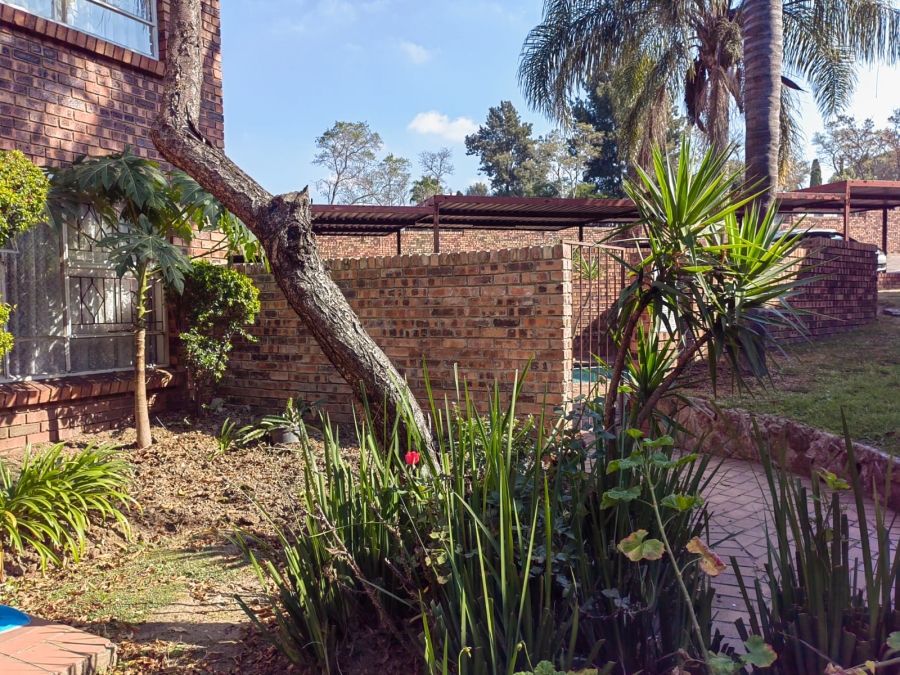 2 Bedroom Property for Sale in Vorna Valley Gauteng