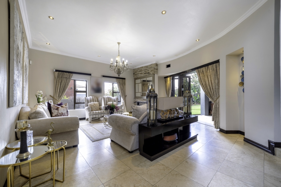 4 Bedroom Property for Sale in Crescent Wood Country Estate Gauteng