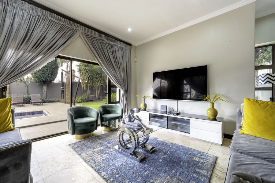 4 Bedroom Property for Sale in Crescent Wood Country Estate Gauteng