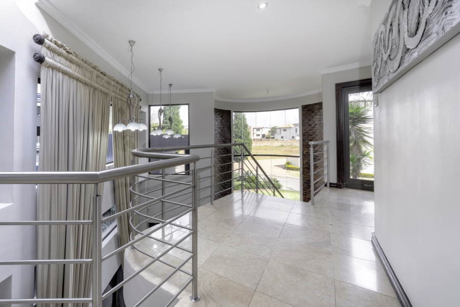4 Bedroom Property for Sale in Crescent Wood Country Estate Gauteng