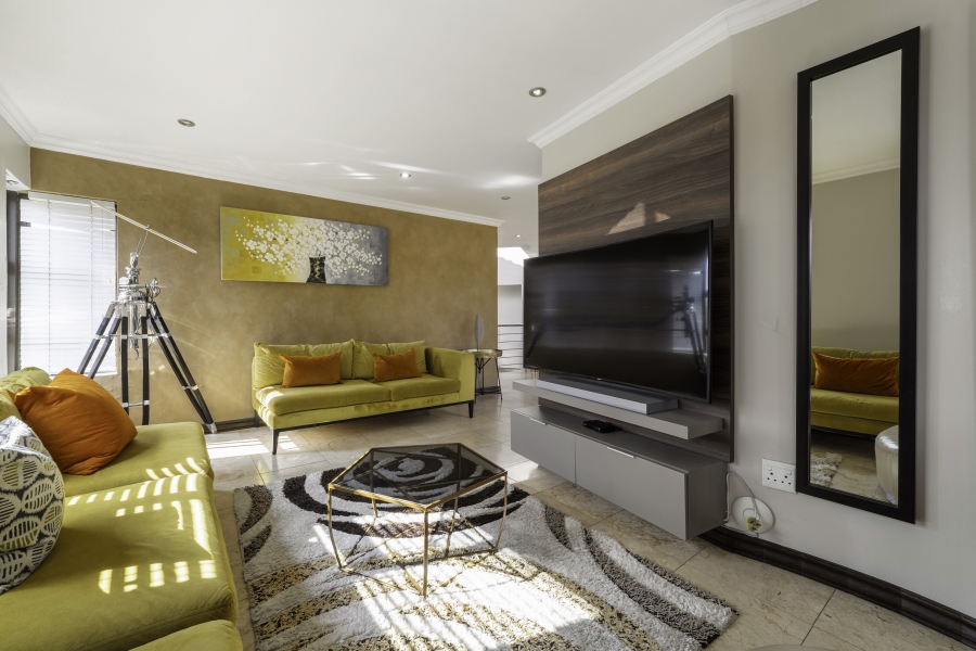 4 Bedroom Property for Sale in Crescent Wood Country Estate Gauteng