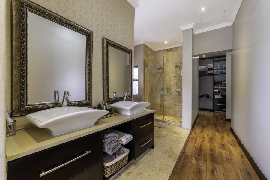 4 Bedroom Property for Sale in Crescent Wood Country Estate Gauteng