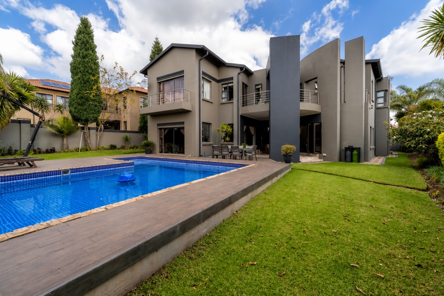 4 Bedroom Property for Sale in Crescent Wood Country Estate Gauteng