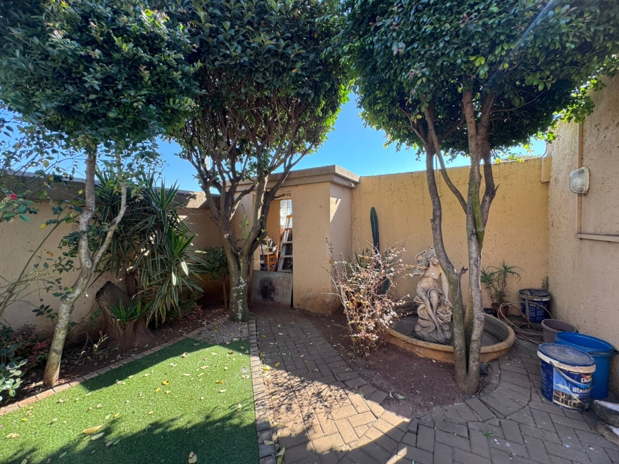 3 Bedroom Property for Sale in Vosloorus Gauteng
