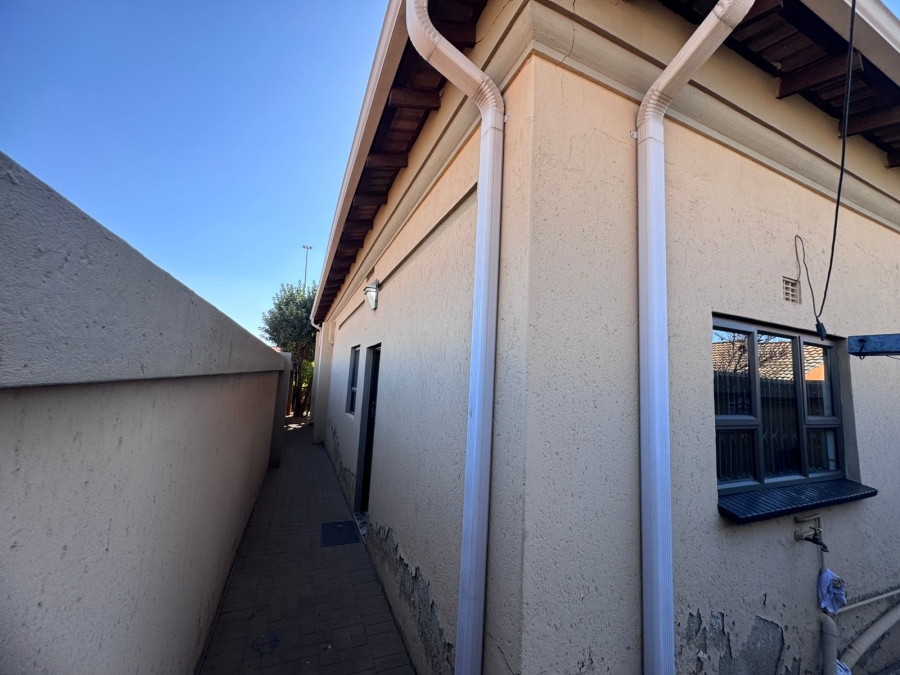 3 Bedroom Property for Sale in Vosloorus Gauteng