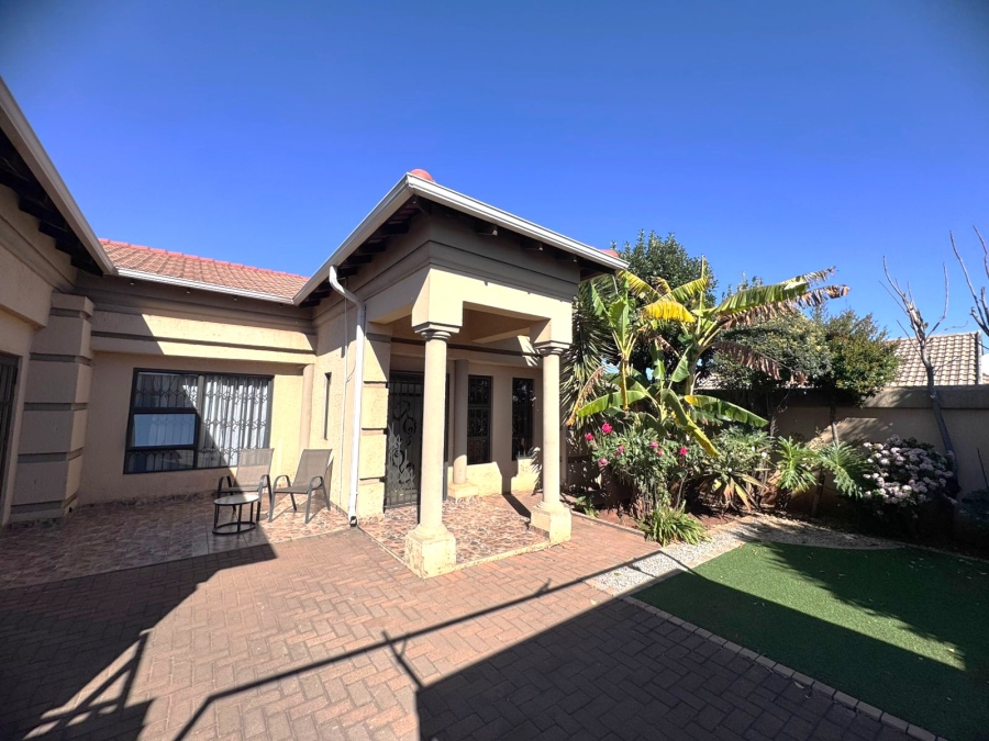 3 Bedroom Property for Sale in Vosloorus Gauteng