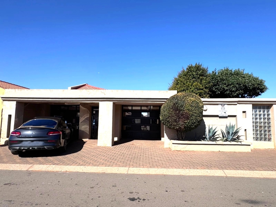 3 Bedroom Property for Sale in Vosloorus Gauteng
