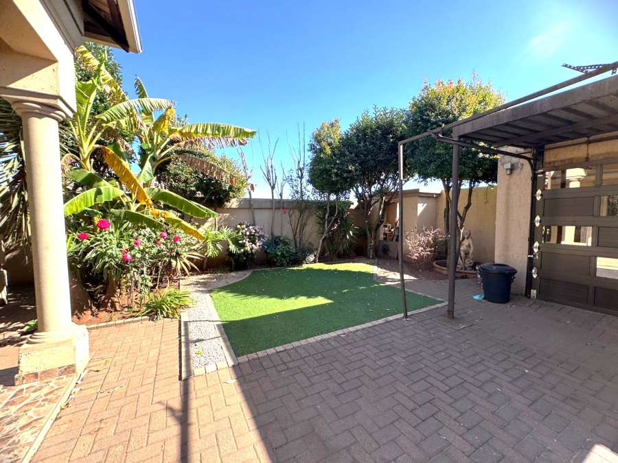 3 Bedroom Property for Sale in Vosloorus Gauteng