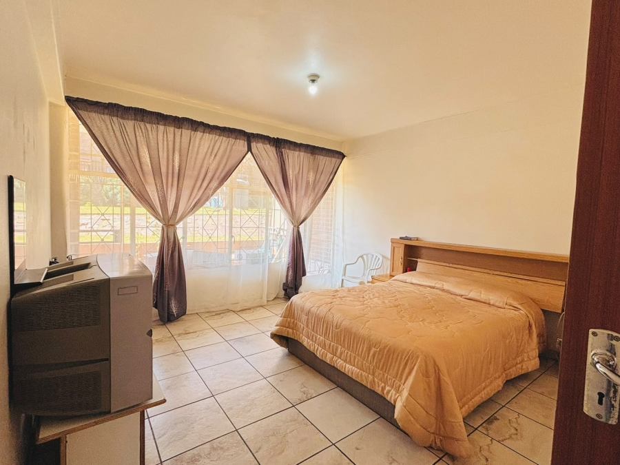 2 Bedroom Property for Sale in Florida Gauteng