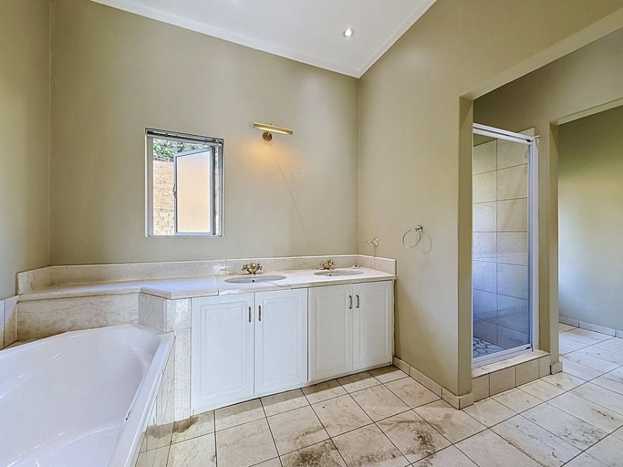 4 Bedroom Property for Sale in Muckleneuk Gauteng