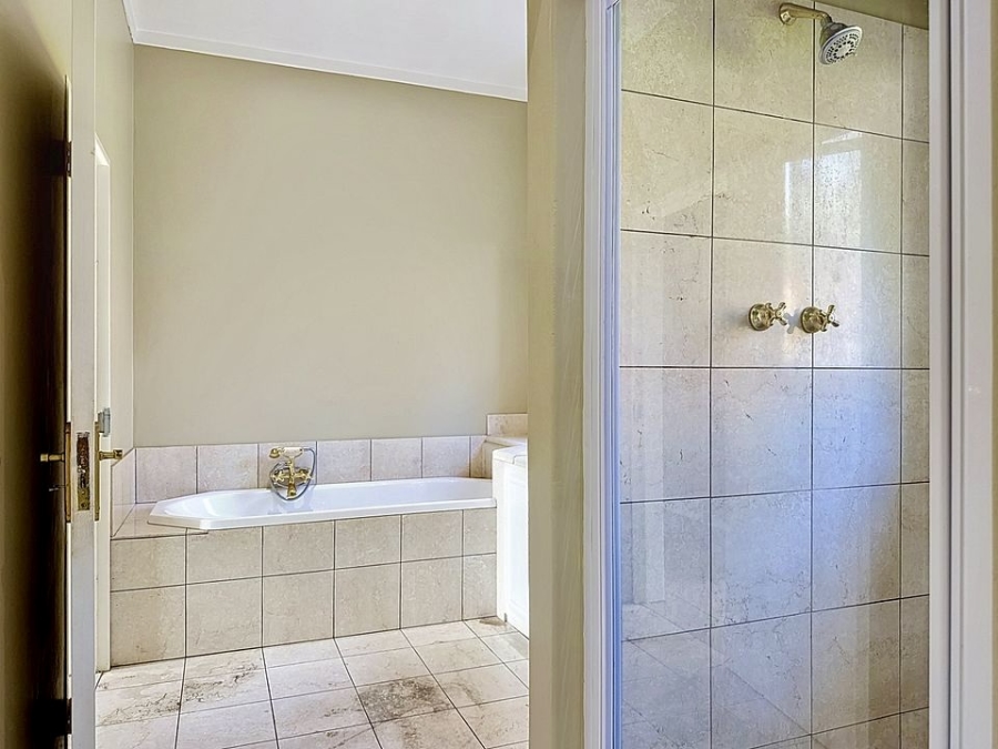4 Bedroom Property for Sale in Muckleneuk Gauteng