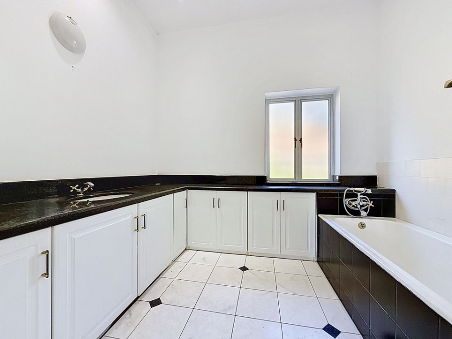 4 Bedroom Property for Sale in Muckleneuk Gauteng