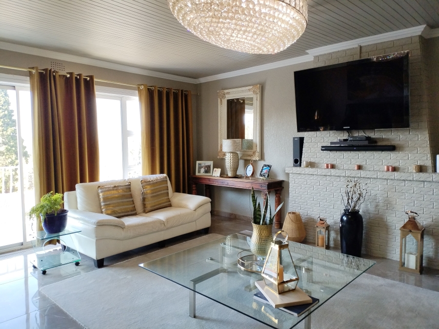 8 Bedroom Property for Sale in Glenvista Gauteng