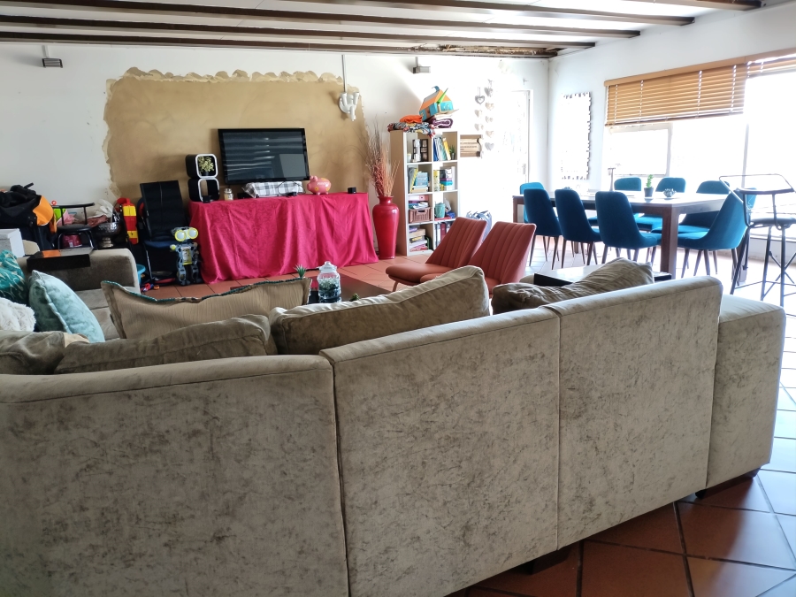 8 Bedroom Property for Sale in Glenvista Gauteng