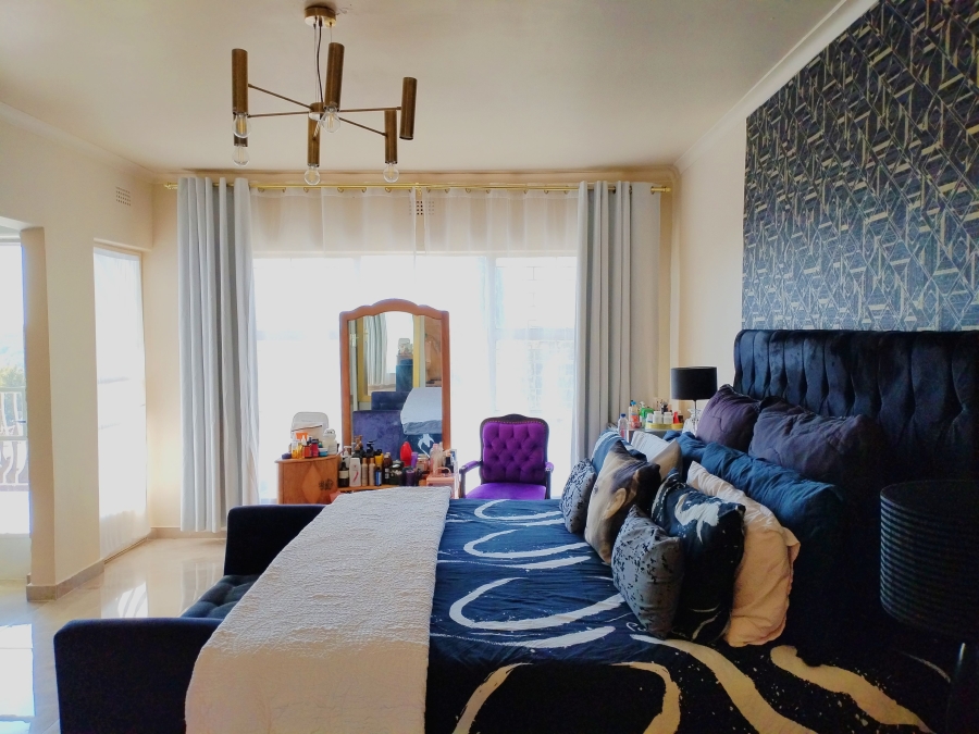 8 Bedroom Property for Sale in Glenvista Gauteng