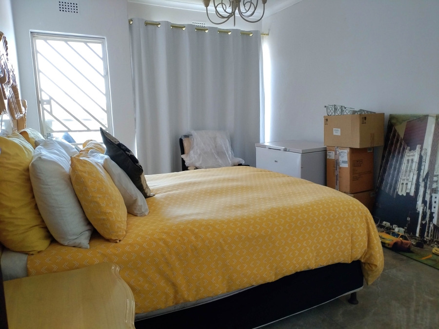 8 Bedroom Property for Sale in Glenvista Gauteng