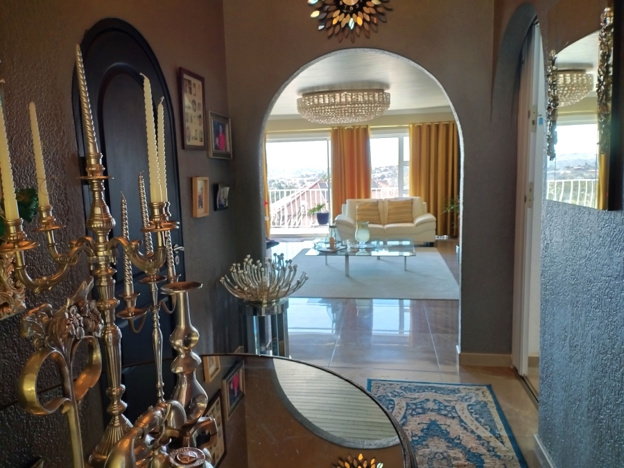 8 Bedroom Property for Sale in Glenvista Gauteng