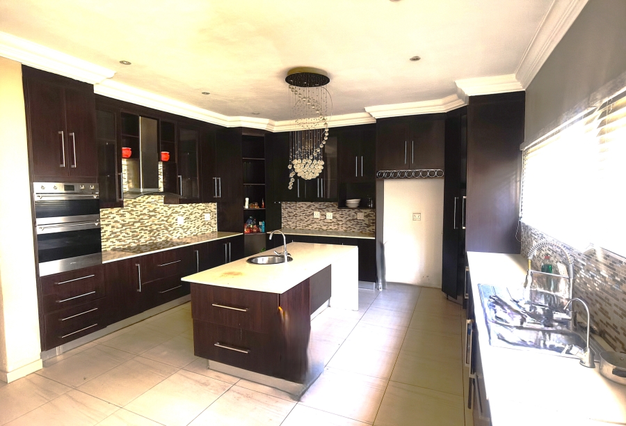 6 Bedroom Property for Sale in Blue Valley Golf Estate Gauteng