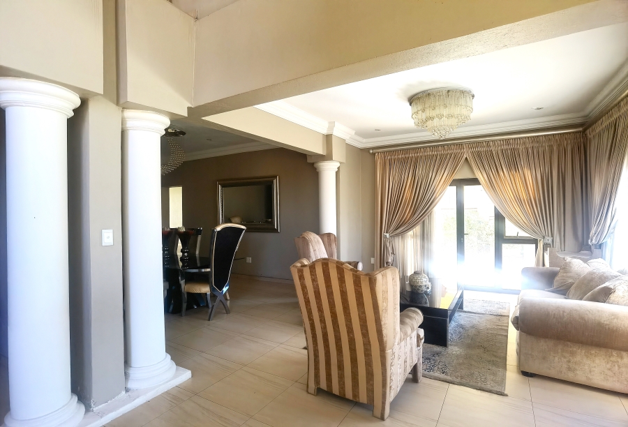 6 Bedroom Property for Sale in Blue Valley Golf Estate Gauteng