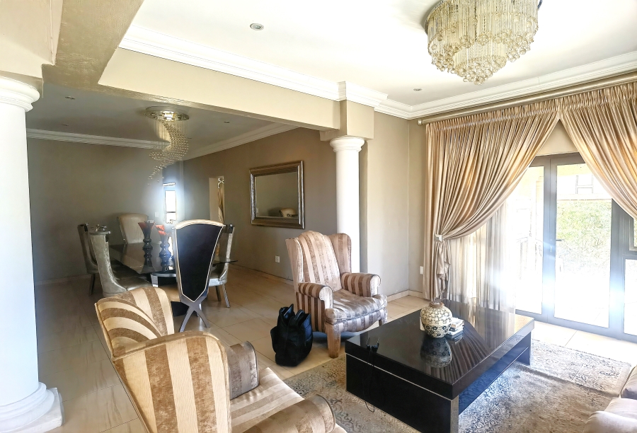 6 Bedroom Property for Sale in Blue Valley Golf Estate Gauteng