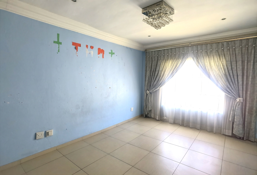 6 Bedroom Property for Sale in Blue Valley Golf Estate Gauteng
