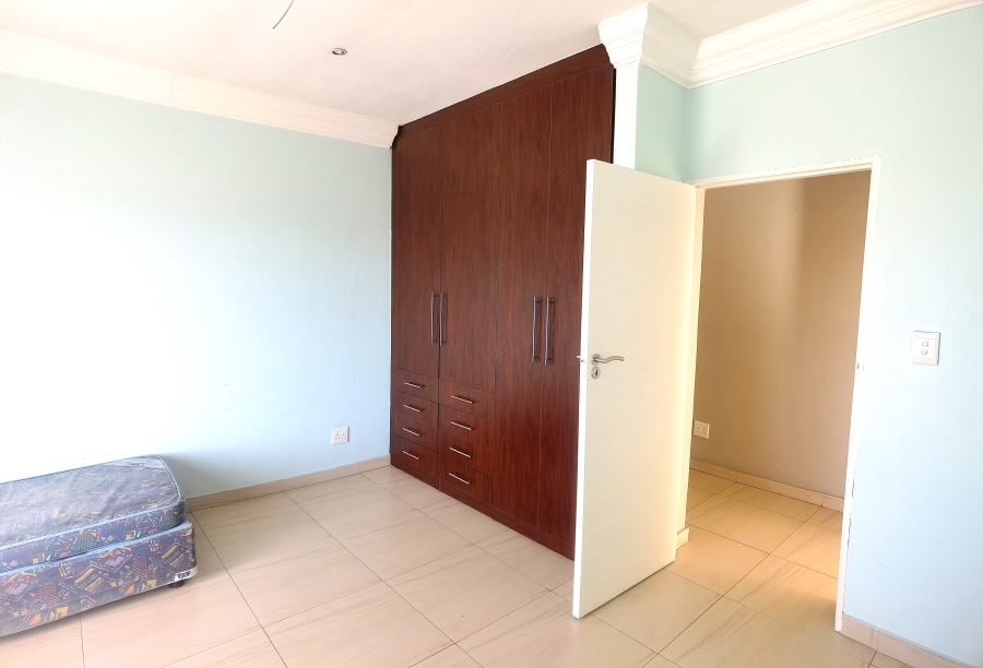 6 Bedroom Property for Sale in Blue Valley Golf Estate Gauteng